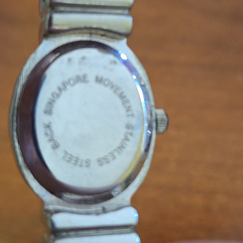 EIKON WOMENS CUFF WATCH - Picture 7 of 12